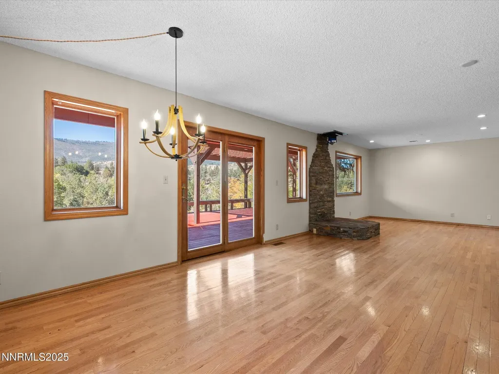185 Lakeview Verdi NV 89439