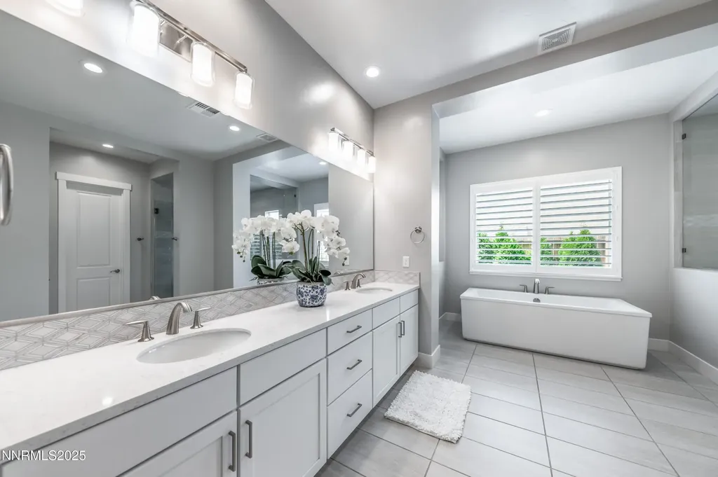 3034 Copper Stone Reno NV 89521