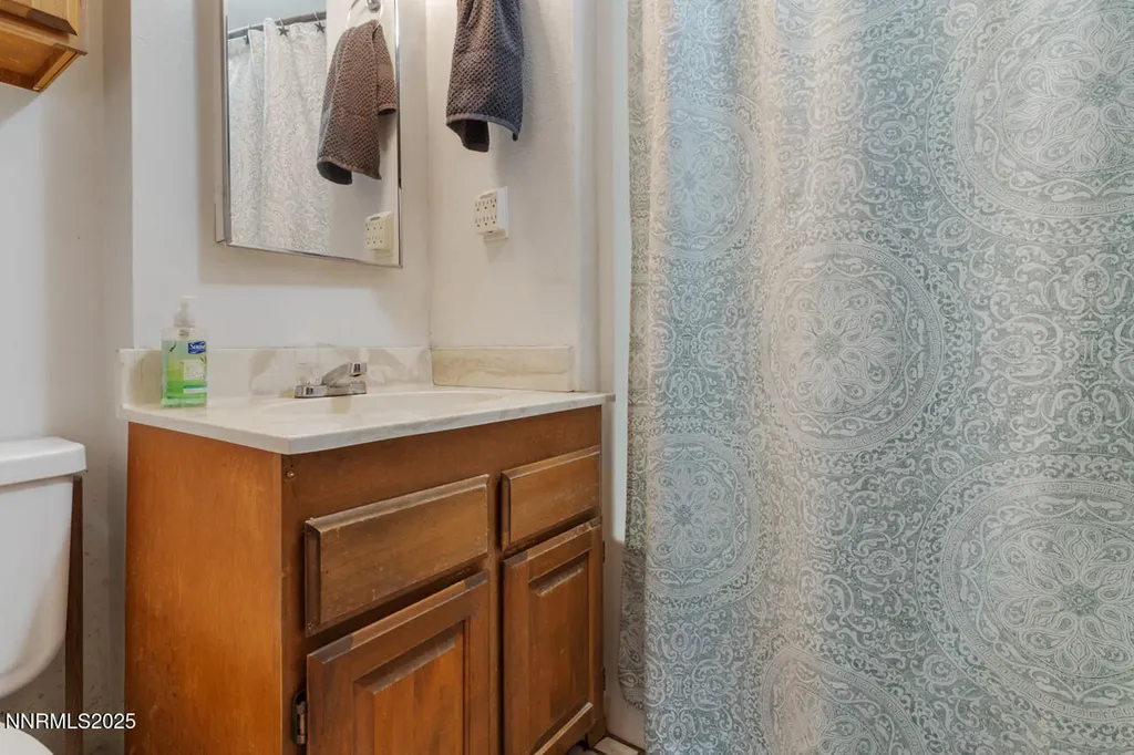 270 Elm Fernley NV 89408
