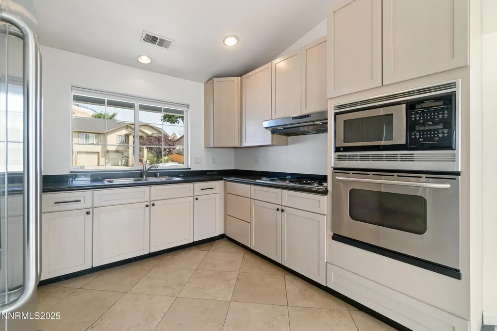 2740 Scottsdale Reno NV 89512