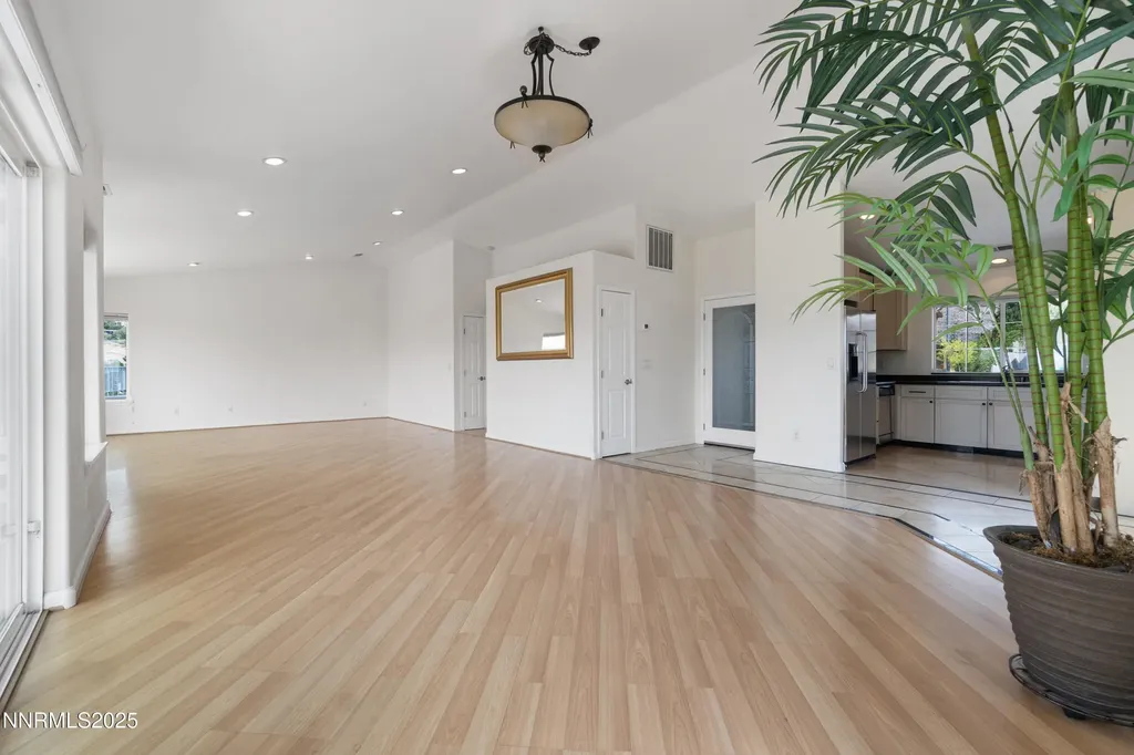 2740 Scottsdale Reno NV 89512