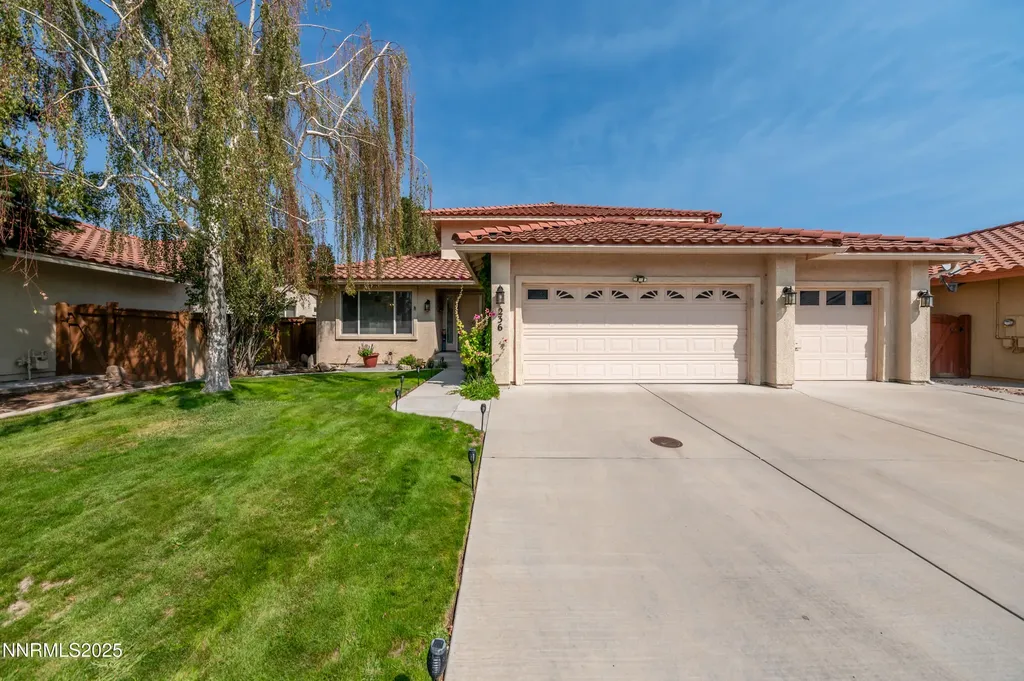 236 La Costa Dayton NV 89403
