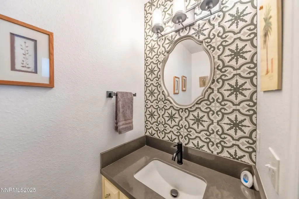 236 La Costa Dayton NV 89403