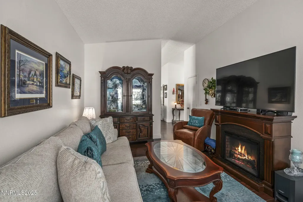 1044 Glen Martin Sparks NV 89434