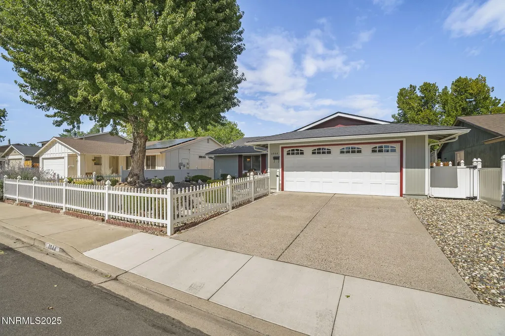 1044 Glen Martin Sparks NV 89434