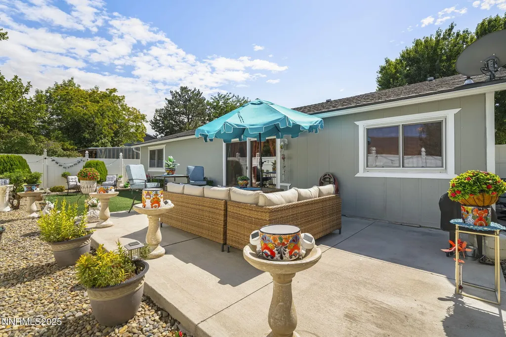 1044 Glen Martin Sparks NV 89434