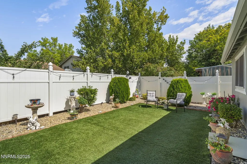 1044 Glen Martin Sparks NV 89434