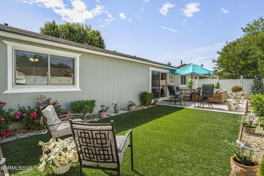 1044 Glen Martin Sparks NV 89434