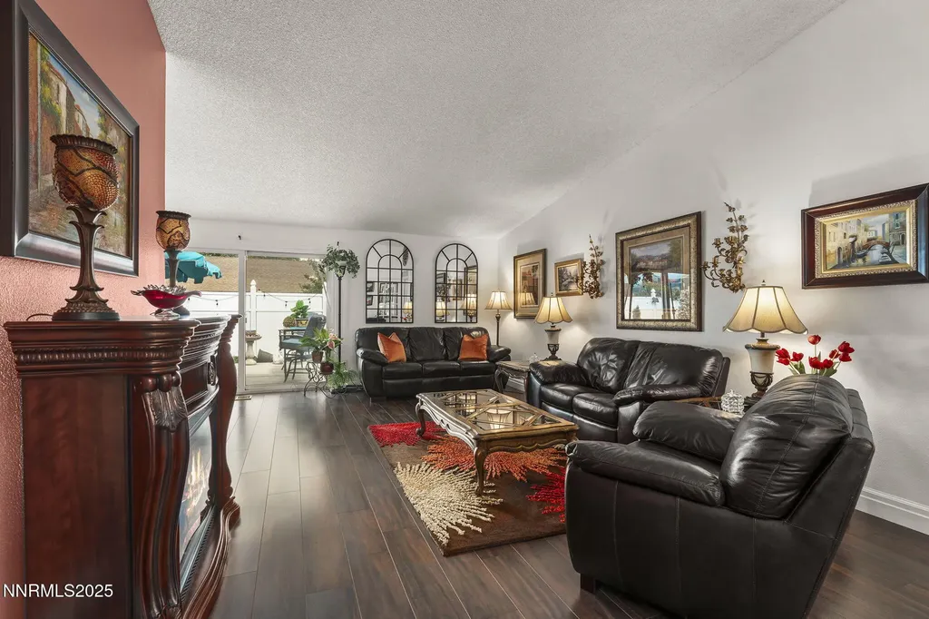 1044 Glen Martin Sparks NV 89434