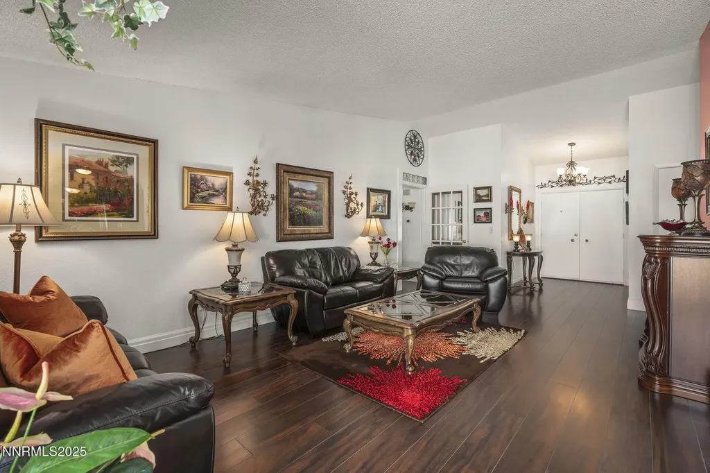 1044 Glen Martin Sparks NV 89434