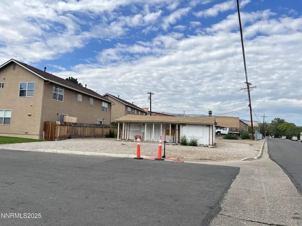 3301 Smith Reno NV 89509