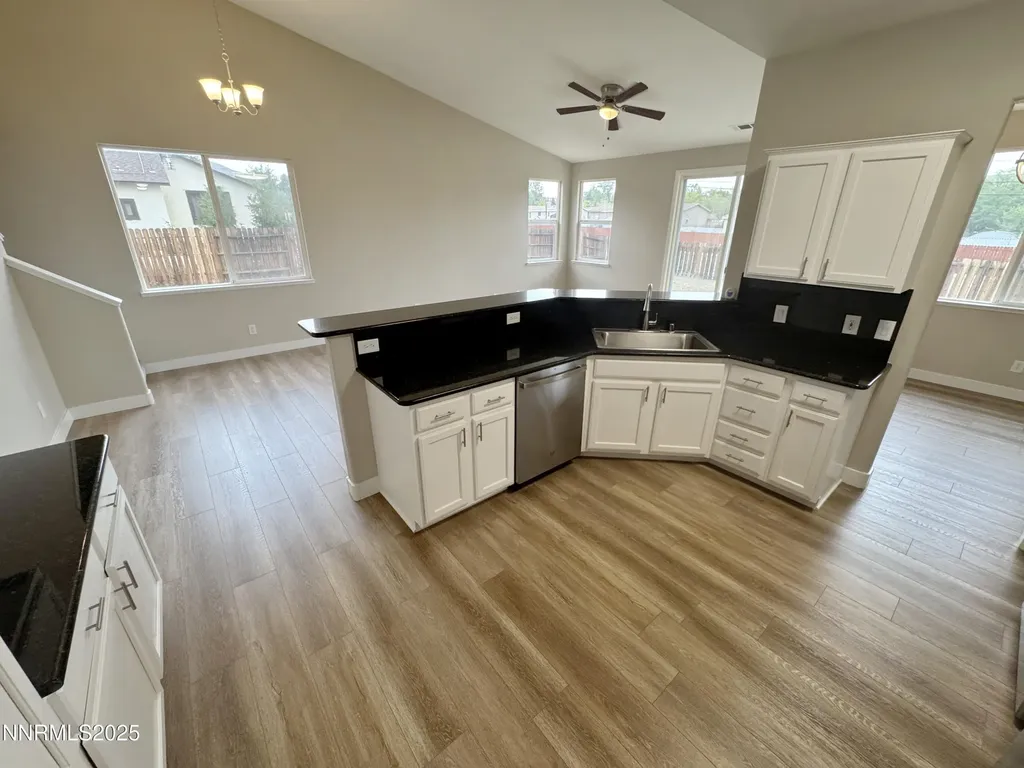 3868 Snow Valley Reno NV 89508