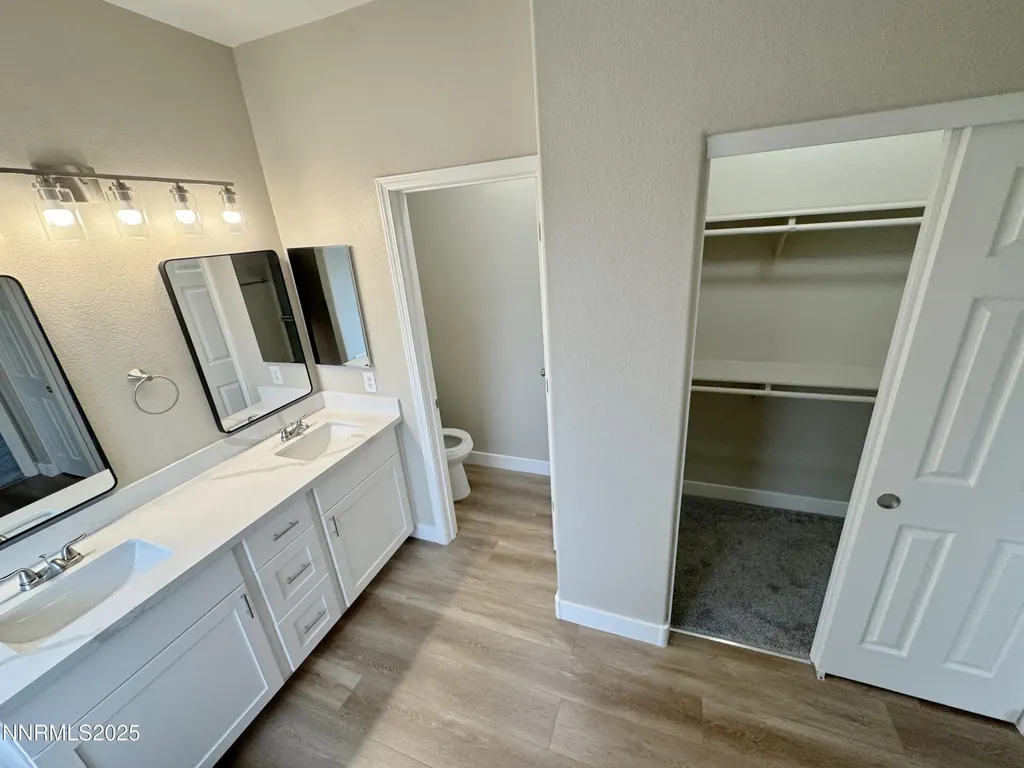 3868 Snow Valley Reno NV 89508