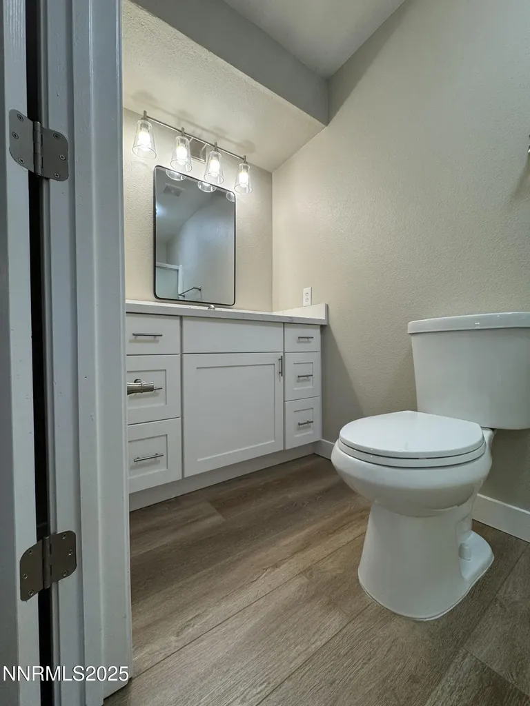 3868 Snow Valley Reno NV 89508