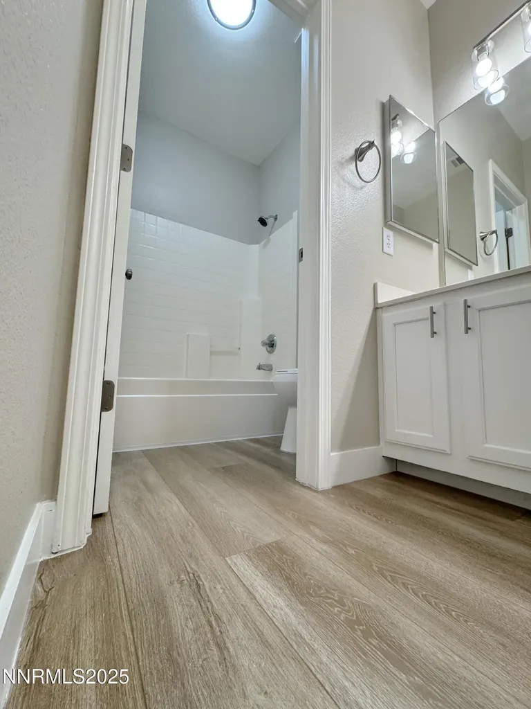 3868 Snow Valley Reno NV 89508
