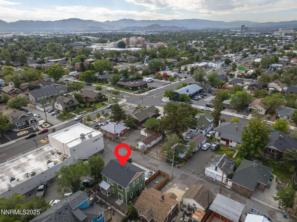 446 Roberts Reno NV 89502