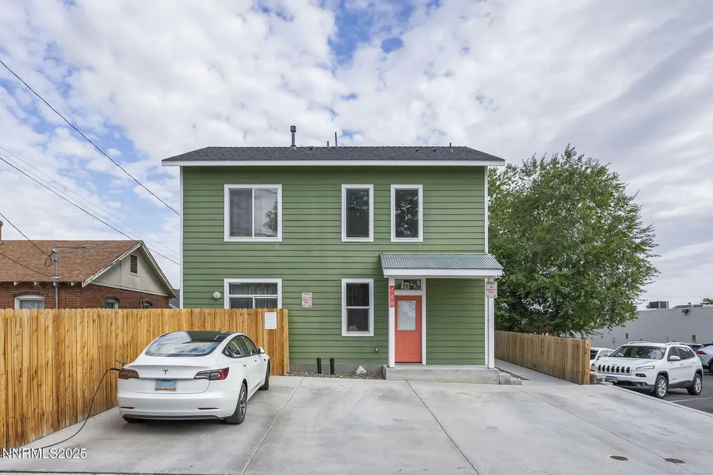 446 Roberts Reno NV 89502