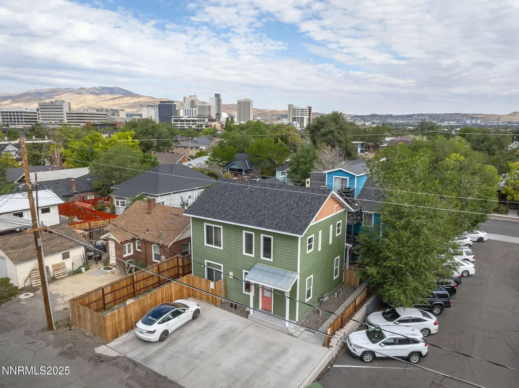446 Roberts Reno NV 89502