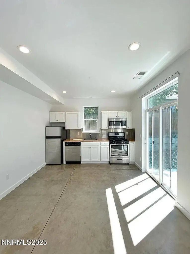 446 Roberts Reno NV 89502