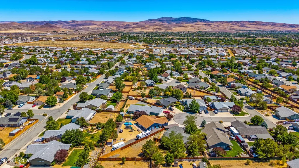 19 Canary Sparks NV 89441