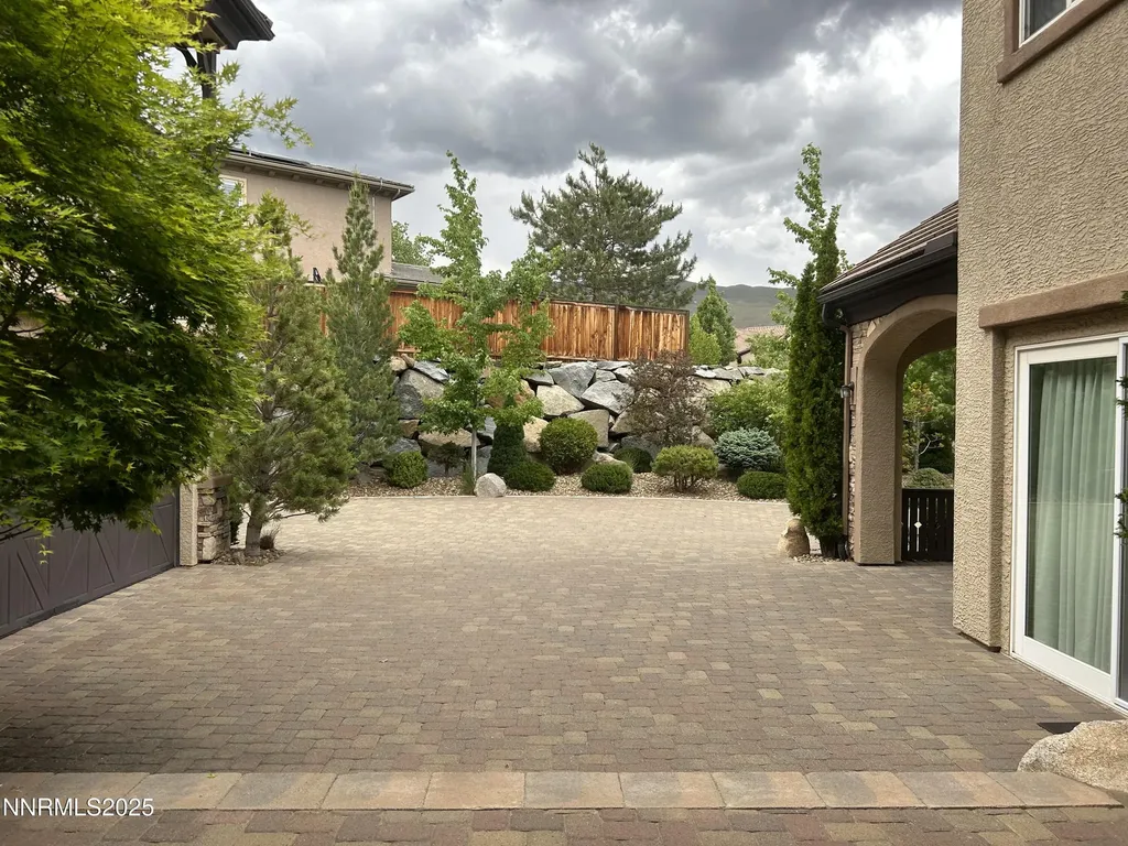 1845 Graysburg Reno NV 89523