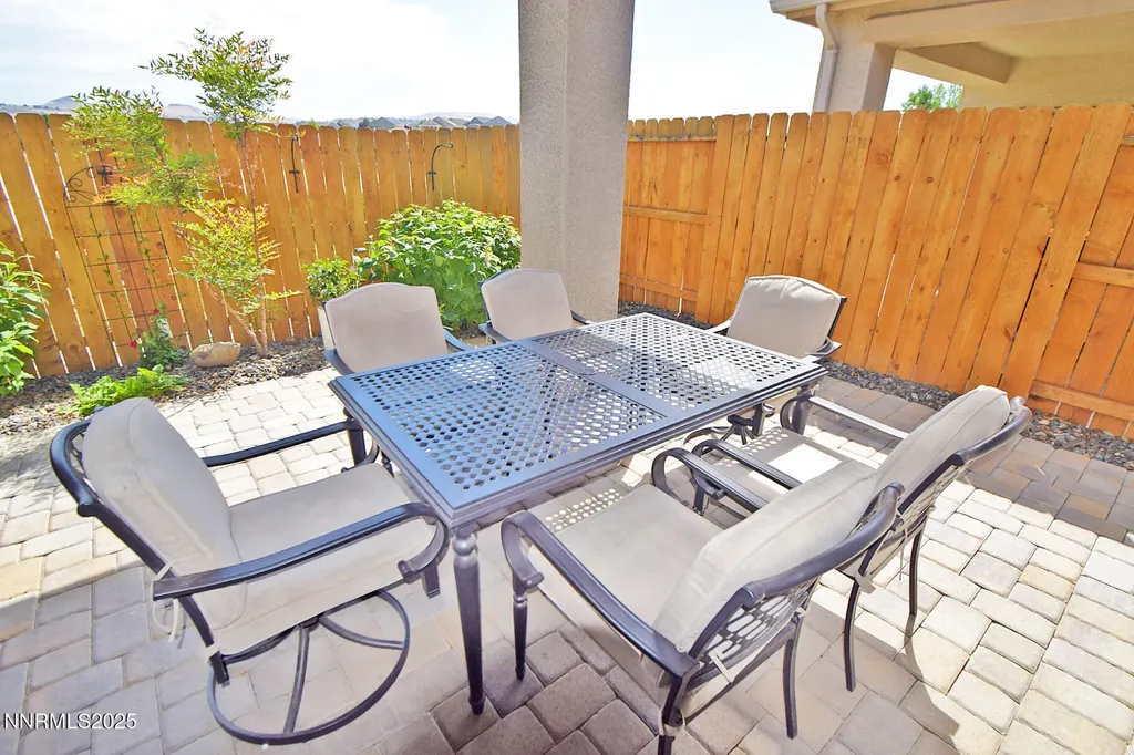 4956 Monrovia Sparks NV 89436