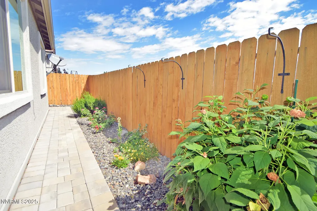 4956 Monrovia Sparks NV 89436