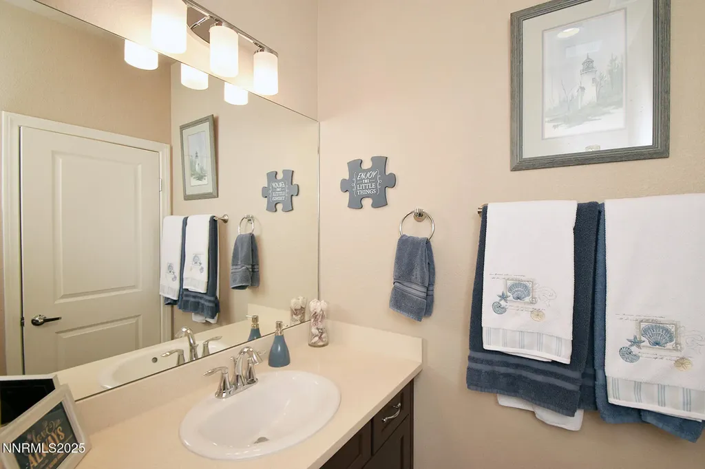 4956 Monrovia Sparks NV 89436