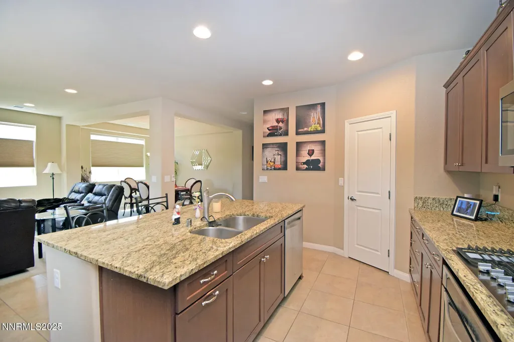 4956 Monrovia Sparks NV 89436