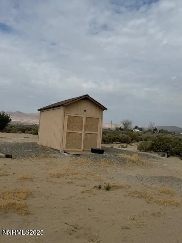 5415 Springfield Road Winnemucca NV 89445