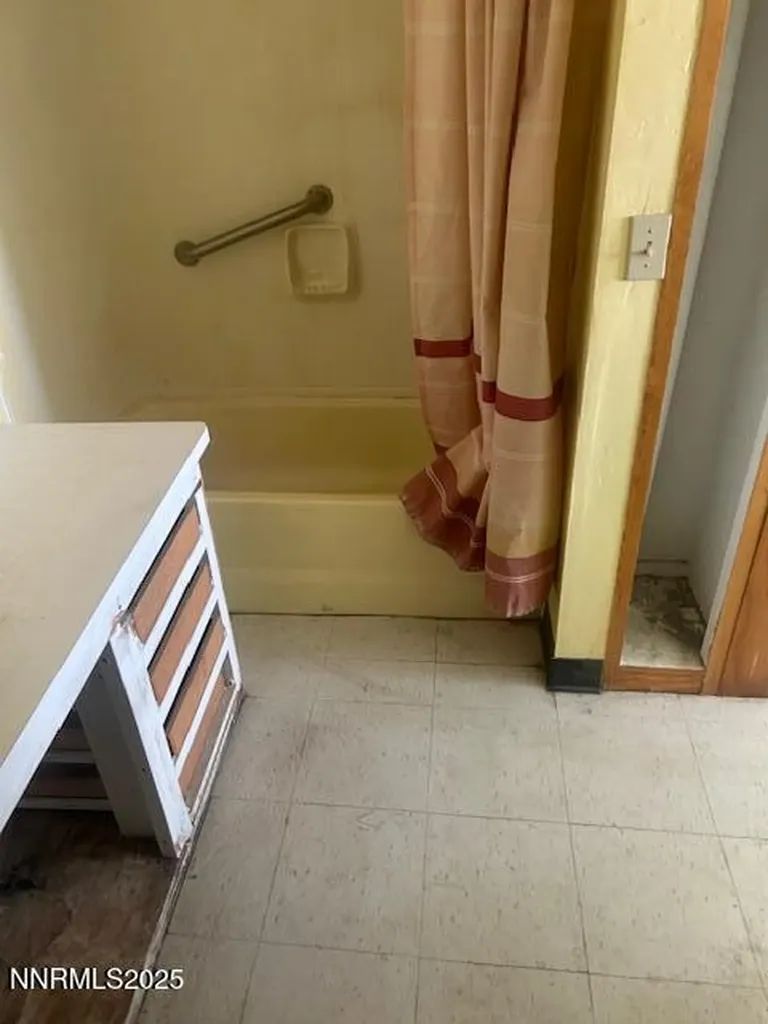 5415 Springfield Road Winnemucca NV 89445