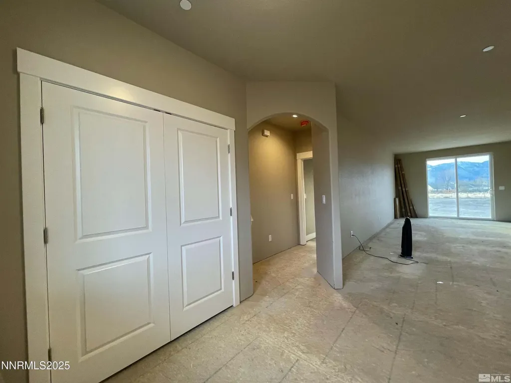 2608 Gordon Minden NV 89423