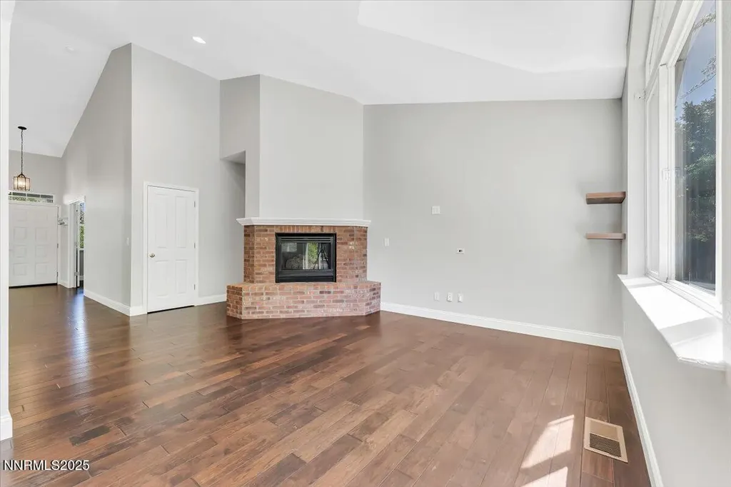 4559 Village Green Reno NV 89519