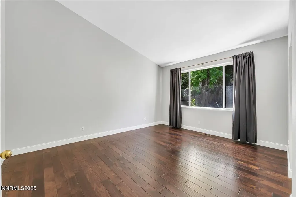 4559 Village Green Reno NV 89519