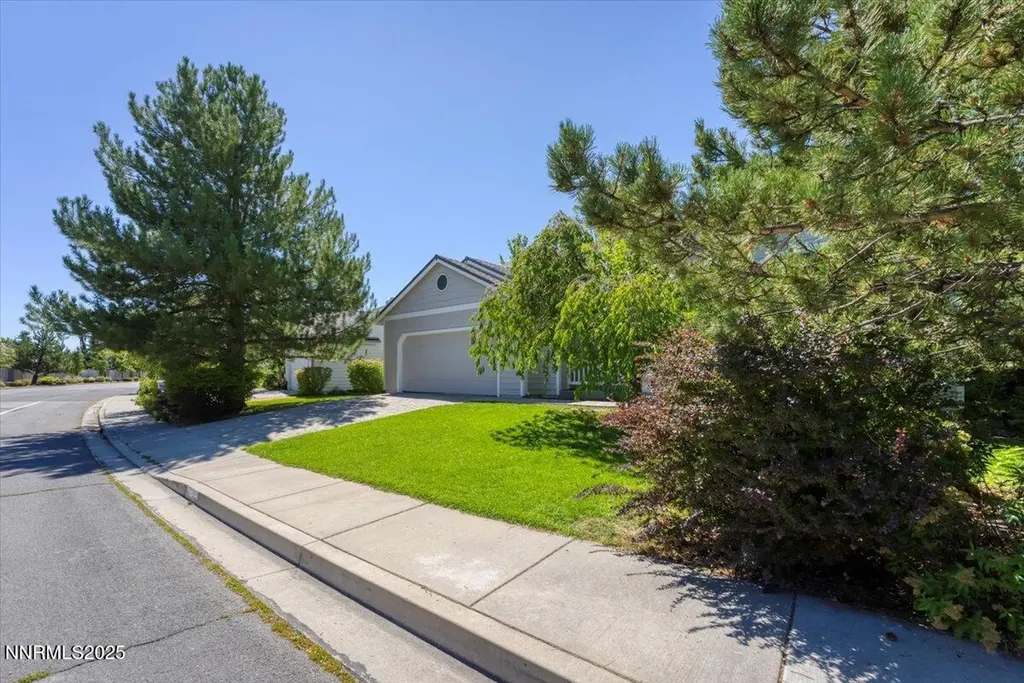 4559 Village Green Reno NV 89519