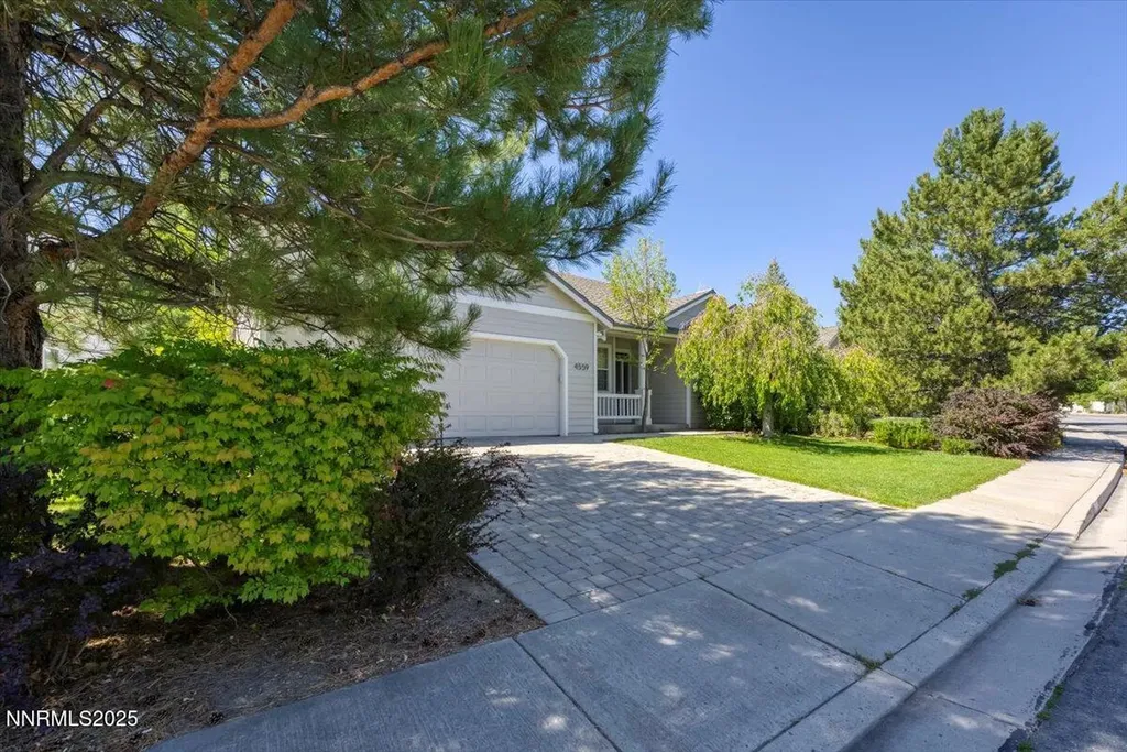 4559 Village Green Reno NV 89519