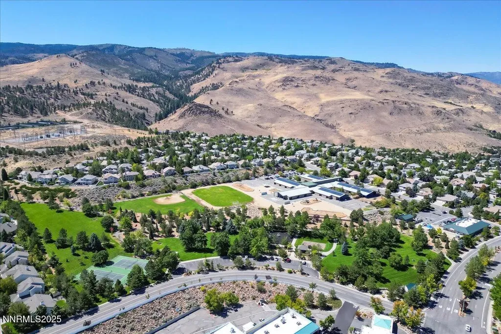 4559 Village Green Reno NV 89519