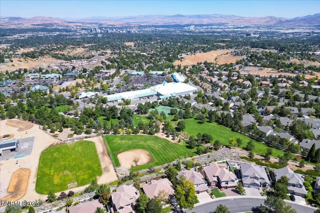 4559 Village Green Reno NV 89519