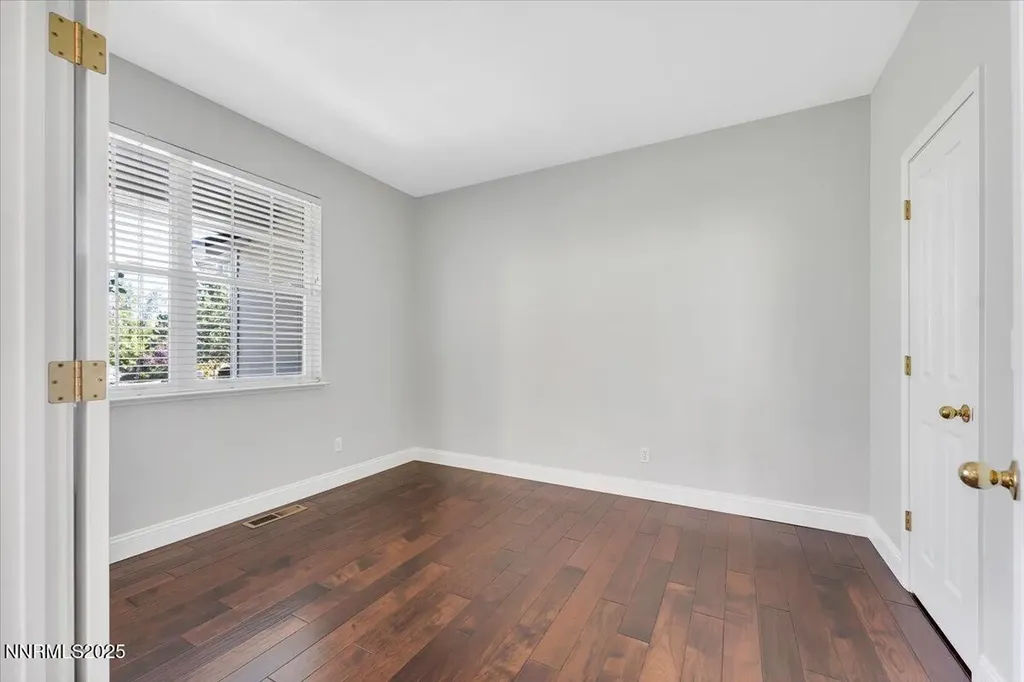4559 Village Green Reno NV 89519