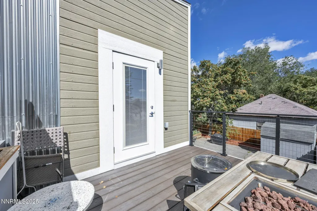 442 7th Reno NV 89512
