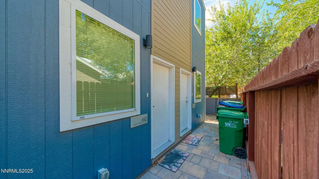 442 7th Reno NV 89512