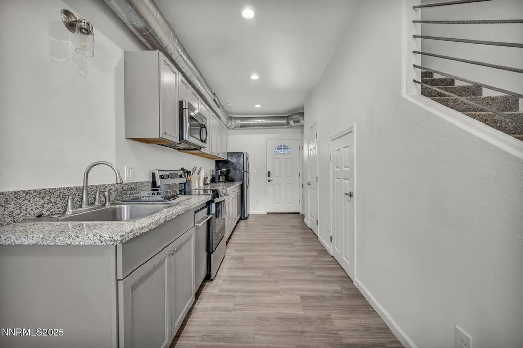 442 7th Reno NV 89512