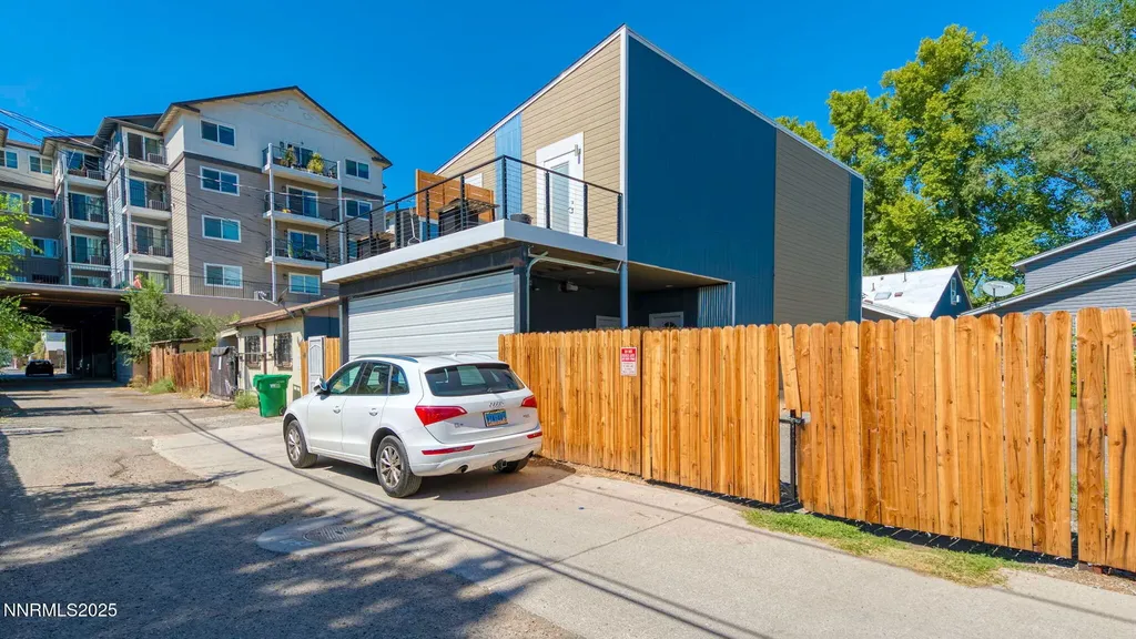 442 7th Reno NV 89512