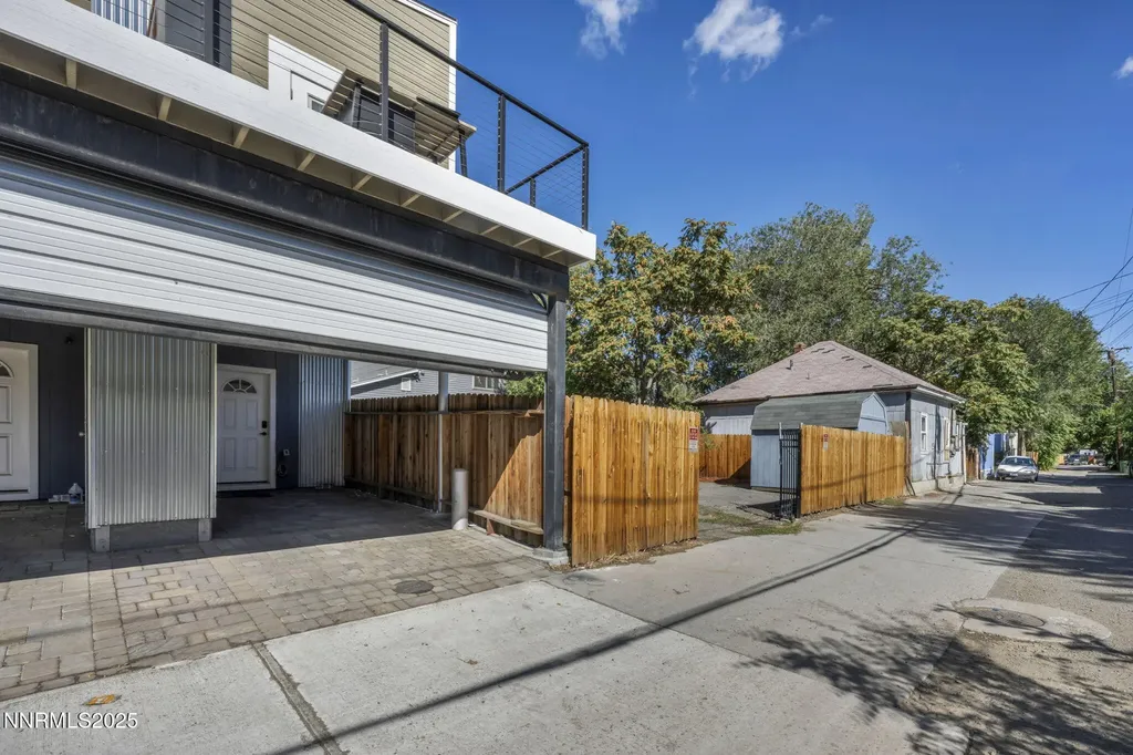 442 7th Reno NV 89512