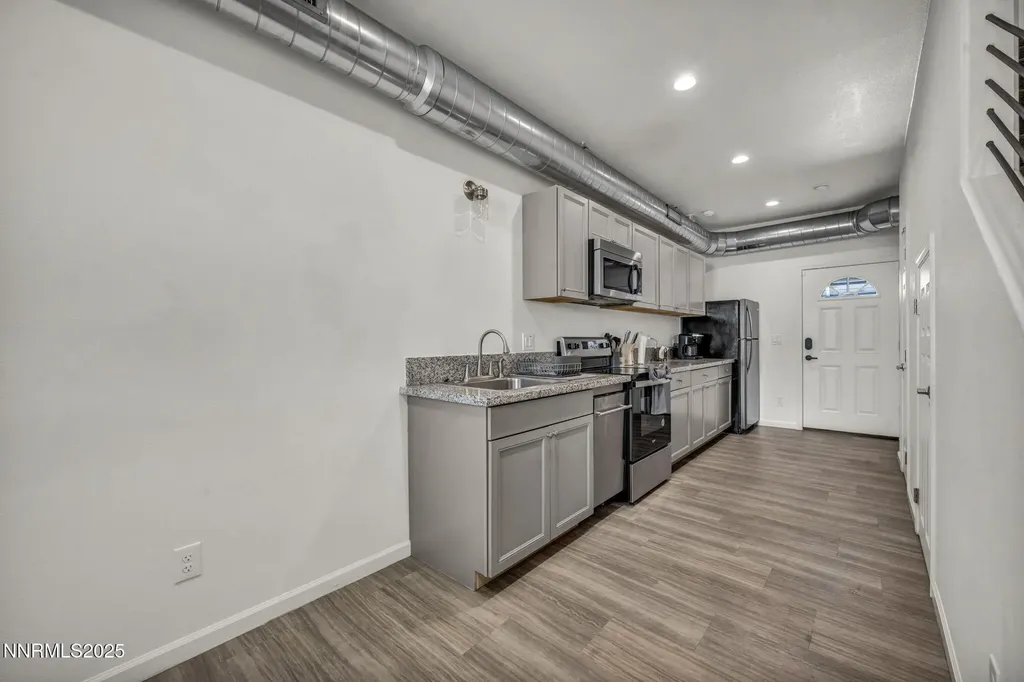 442 7th Reno NV 89512