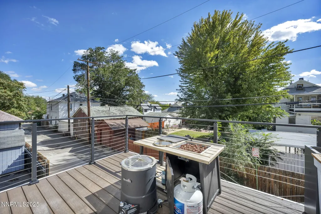 442 7th Reno NV 89512