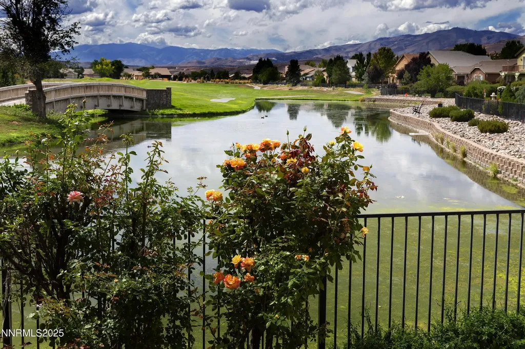 607 St Andrews Dayton NV 89403