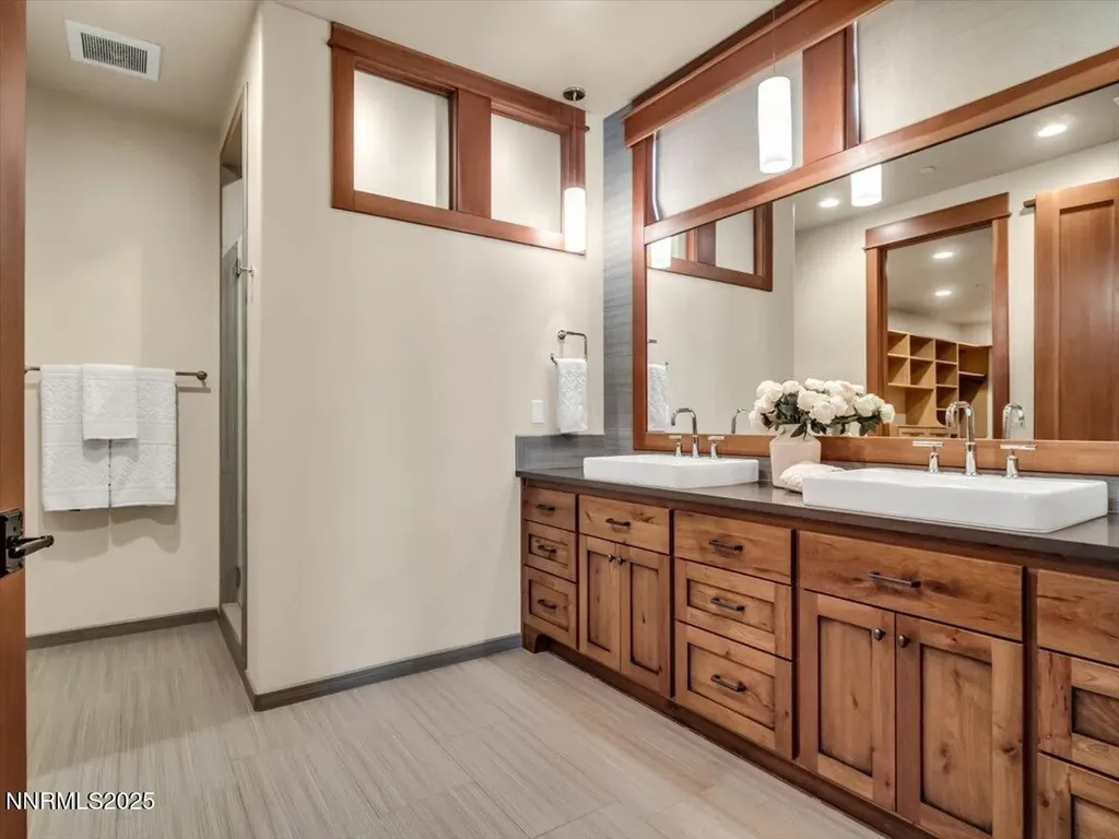 123 Five Creek Gardnerville NV 89460