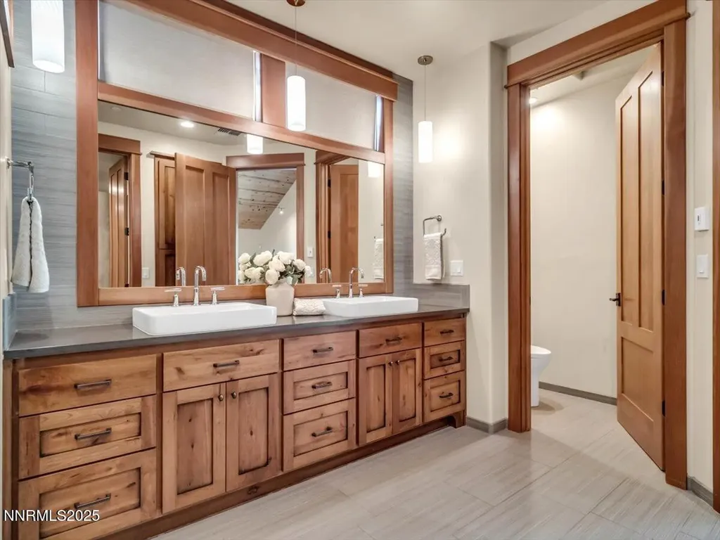 123 Five Creek Gardnerville NV 89460