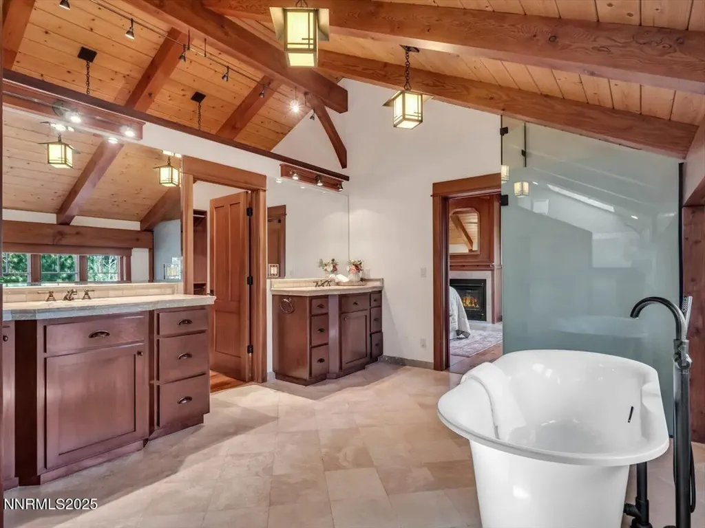 123 Five Creek Gardnerville NV 89460